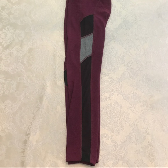 Jolyn Chip Leggings size medium - Picture 4 of 6
